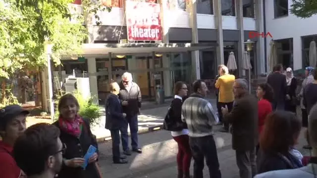 Münihli Türkler Neonazi Filmine İlgisiz Kaldı Münihli Türkler Neonazi Filmine İlgisiz Kaldı