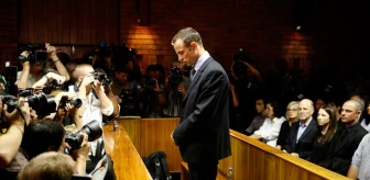 Güney Afrikalı Atlet Oscar Pistorius'a 5 Yıl Hapis Cezası Verildi