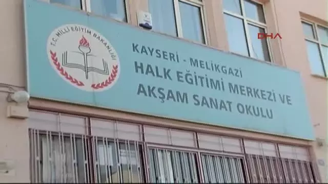 kayseri zihinsel engelliler ayakkabi yaparak hayata tutunuyorlar