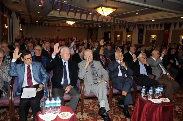 Trabzonspor Divan Kurulunda Arbede Çıktı Trabzonspor Divan Kurulunda Arbede Çıktı