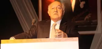 Sir Alex Ferguson: Galatasaray Başkanı Duygun Yarsuvat: Prandelli Takımın Başında Kalacak Sir Alex Ferguson: Galatasaray Başkanı Duygun Yarsuvat: Prandelli Takımın Başında Kalacak