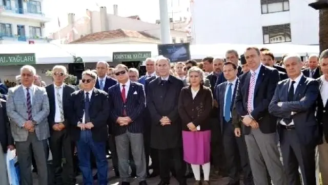 Ayvalık'ta Uluslararası Zeytin Hasat Günleri Başladı Ayvalık'ta Uluslararası Zeytin Hasat Günleri Başladı