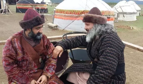 Diriliş-Ertuğrul Dizisinde Oynuyor Diriliş-Ertuğrul Dizisinde Oynuyor