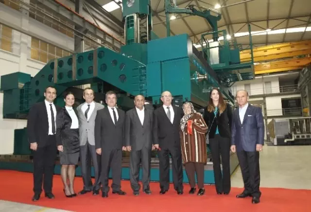 Türk Sanayicisi Dünya ile Yarışıyor Türk Sanayicisi Dünya ile Yarışıyor