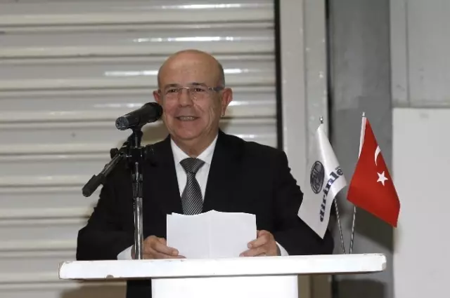 Türk Sanayicisi Dünya ile Yarışıyor Türk Sanayicisi Dünya ile Yarışıyor