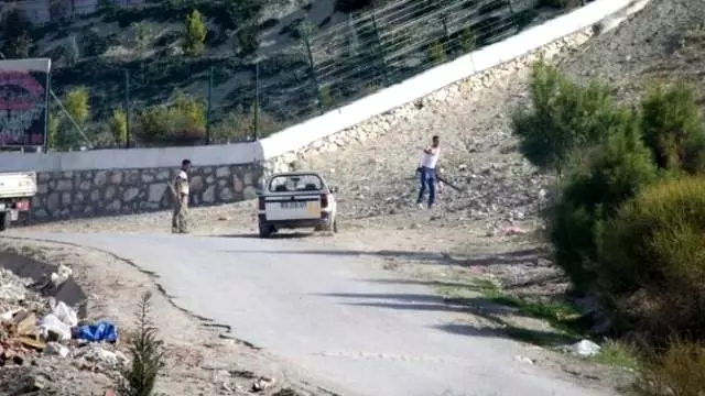 İzmir�de Olaylı Yıkım 6 Polis Yaralı Haber