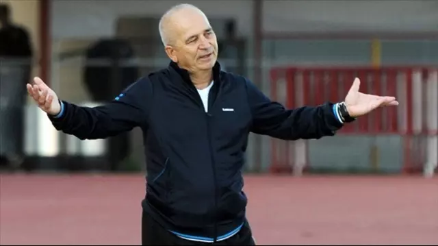 Antalyaspor'da Teknik Direktör Korukır'ın İstifası İstendi ...