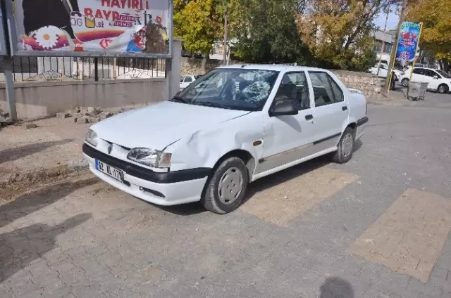 Ehliyetsiz Sürücüler Kaza Yaptı: 1 Yaralı Ehliyetsiz Sürücüler Kaza Yaptı: 1 Yaralı