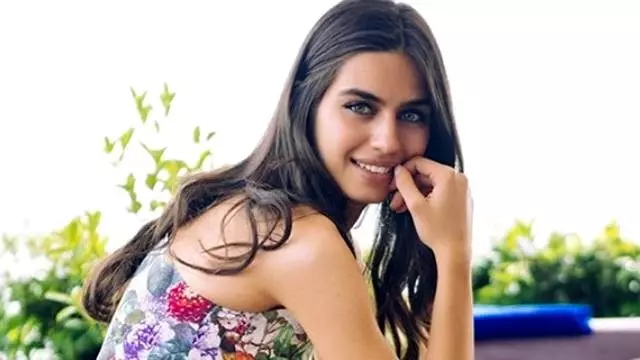 amine gulse dunyaya seslenecek