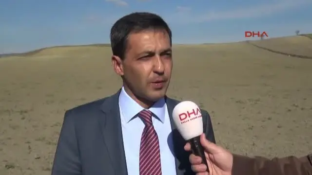 Bilecik Personelin Maaşlarını Ödemekte Zorlanan Belediye Başkanı 80 Dönümlük Tarlaya Buğday Ektirdi Bilecik Personelin Maaşlarını Ödemekte Zorlanan Belediye Başkanı 80 Dönümlük Tarlaya Buğday Ektirdi