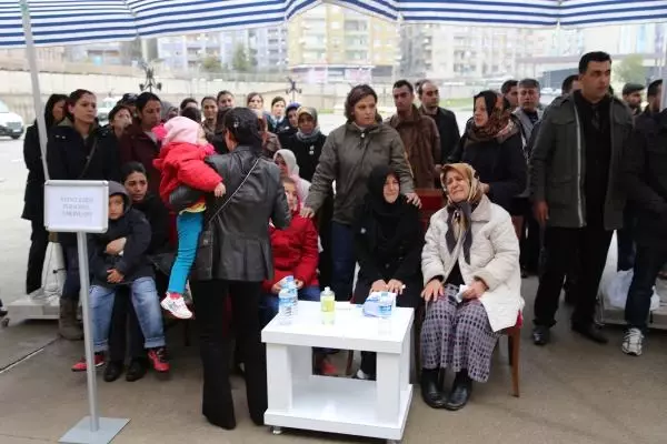 İntihar Eden Polis Memurunun Cenazesi Manisa'ya Gönderildi İntihar Eden Polis Memurunun Cenazesi Manisa'ya Gönderildi