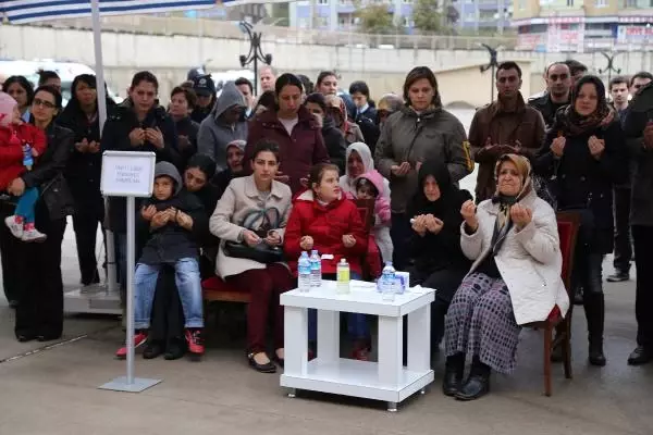 İntihar Eden Polis Memurunun Cenazesi Manisa'ya Gönderildi İntihar Eden Polis Memurunun Cenazesi Manisa'ya Gönderildi