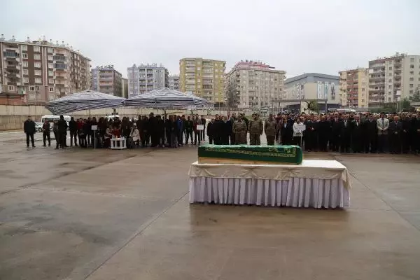 İntihar Eden Polis Memurunun Cenazesi Manisa'ya Gönderildi İntihar Eden Polis Memurunun Cenazesi Manisa'ya Gönderildi