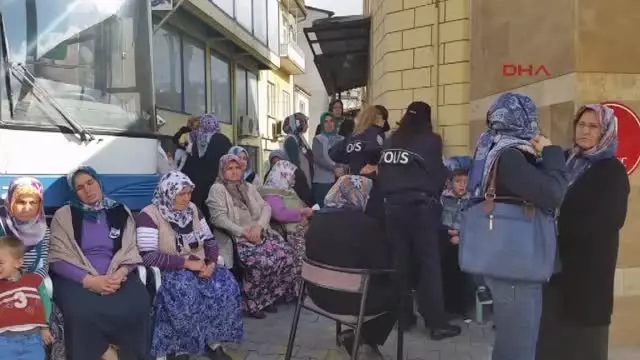 Manisa İntihar Eden Polis Memuru Manisa'da Defnedildi Manisa İntihar Eden Polis Memuru Manisa'da Defnedildi