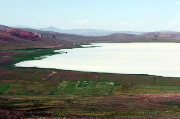 Kuraklık Akgöl'ünü Coğrafi Haritalardan Sildi