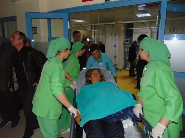 Burdur'da Otobüs Kazası: 25 Yaralı