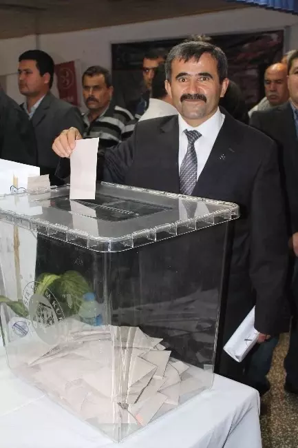 Fethiye MHP'de Cengiz Çay Güven Tazeledi Fethiye MHP'de Cengiz Çay Güven Tazeledi