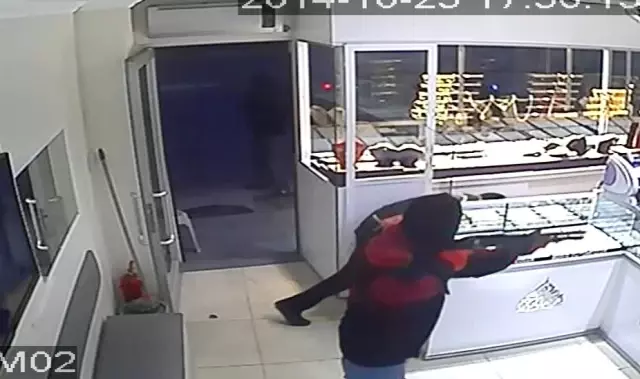 Filmleri Aratmayan Kuyumcu Soygunu Kamerada