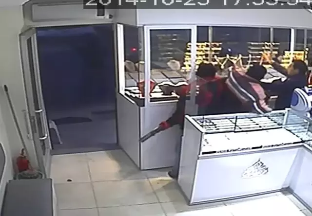 Filmleri Aratmayan Kuyumcu Soygunu Kamerada