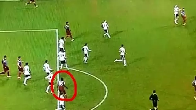 Trabzonspor'u Çıldırtan Pozisyon Trabzonspor'u Çıldırtan Pozisyon