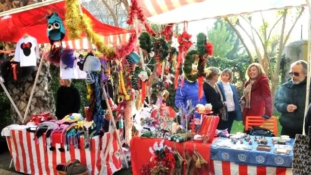 İzmir'e Noel Pazarı Kuruldu - Haber