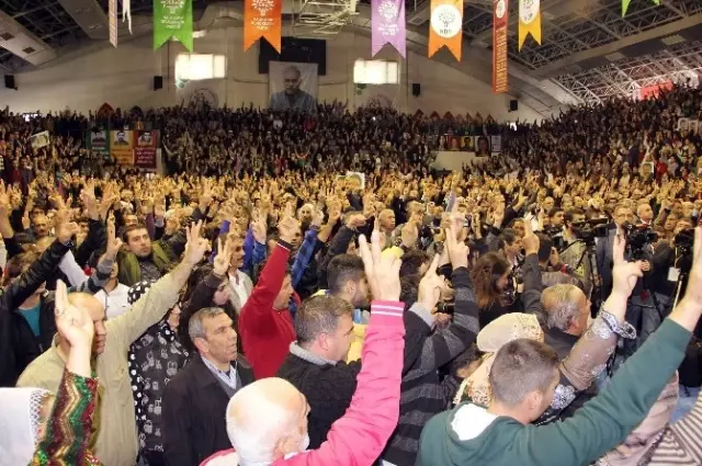 Hdp Eş Genel Başkanı Selahattin Demirtaş Mersin'de