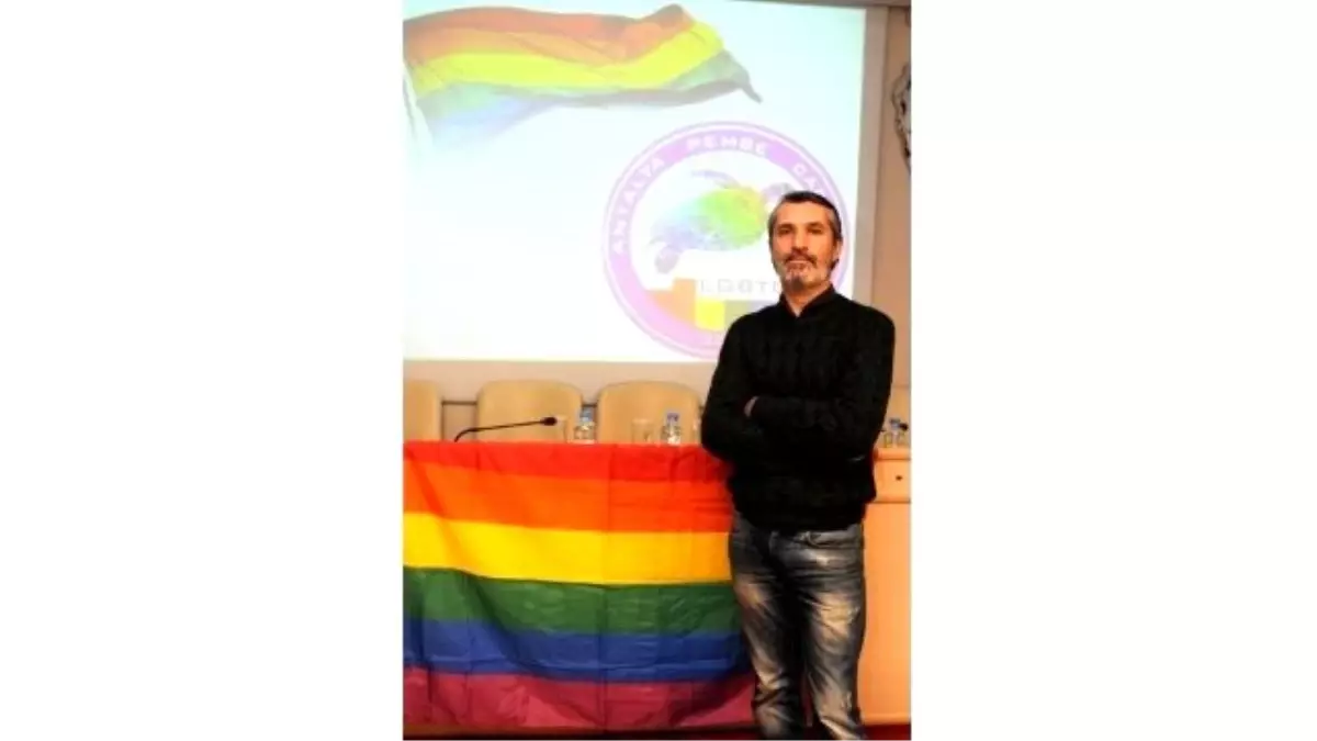 Homofobi ve Transfobi Seminerinde Gezi Övgüsü