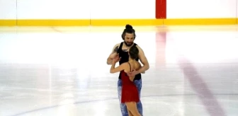 İlhan Mansız ve Partneri Olga'nın Buzda Dansı Nefes Kesti