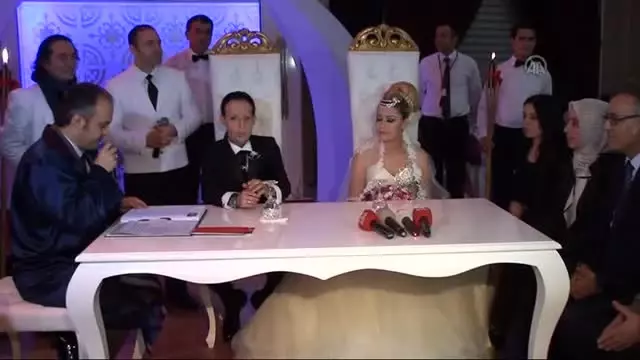 Türkiye'nin 5. Yüz Nakli Yapılan Sert, Dünyaevine Girdi