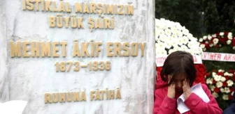 Mehmet Akif Ersoy, Kabri Başında Anıldı