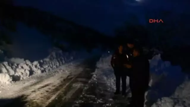 Balıkesir Savaştepe'de Kapalı Yollar Tek Tek Açılıyor