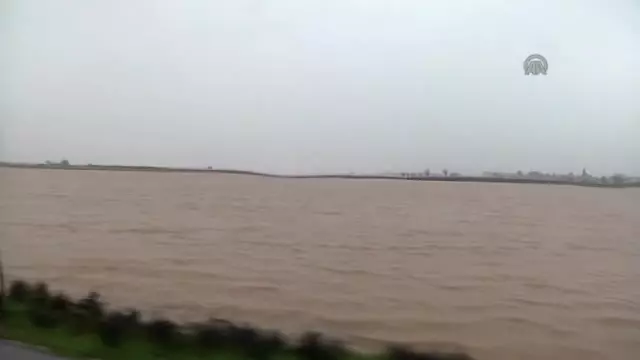 Hatay'da Tarım Arazileri Su Altında Kaldı