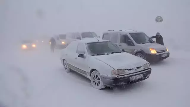 Karaman'da Yoğun Kar Yağışı Etkili Oluyor