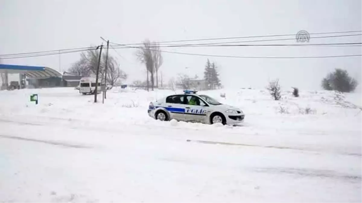 Sertavul Geçidi'nde Yol Açma Çalışmaları Devam Ediyor