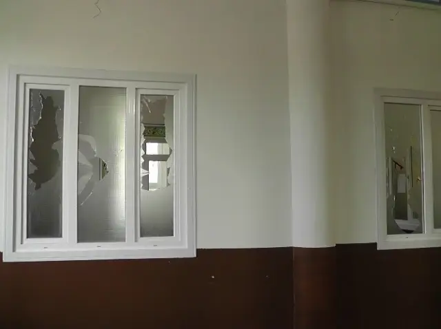 Yavuzeli'nde Camiye Saldırı Yavuzeli'nde Camiye Saldırı