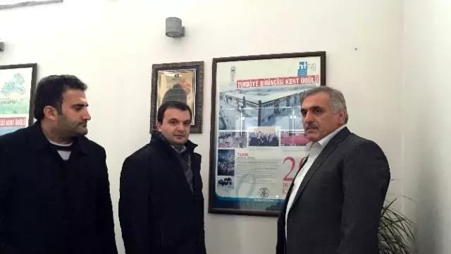 Subaşı Belediye Başkanından Başkan İnci'ye Ziyaret Subaşı Belediye Başkanından Başkan İnci'ye Ziyaret