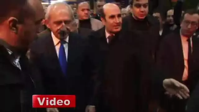 Şehit Polisin Ailesine Ziyaret Şehit Polisin Ailesine Ziyaret