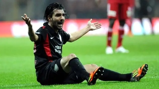 Galatasaraylı Engin Baytar'a Sadece Balıkesirspor Talip Oldu Galatasaraylı Engin Baytar'a Sadece Balıkesirspor Talip Oldu