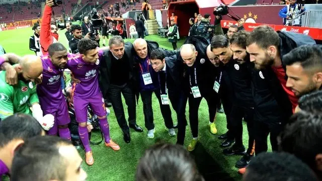 Galatasaray Transfer Yapacak mı Yoksa Çözüm Takım İçinden mi Bulunacak? Galatasaray Transfer Yapacak mı Yoksa Çözüm Takım İçinden mi Bulunacak?