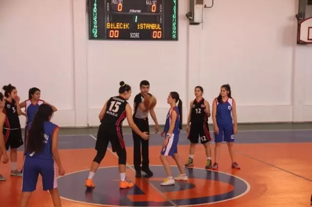 Liseler Arası Genç Erkek ve Kız Basketbol Müsabakaları Sona Erdi Liseler Arası Genç Erkek ve Kız Basketbol Müsabakaları Sona Erdi