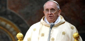 Papa Franciscus 'Yumruk' Sözlerine Açıklık Getirdi