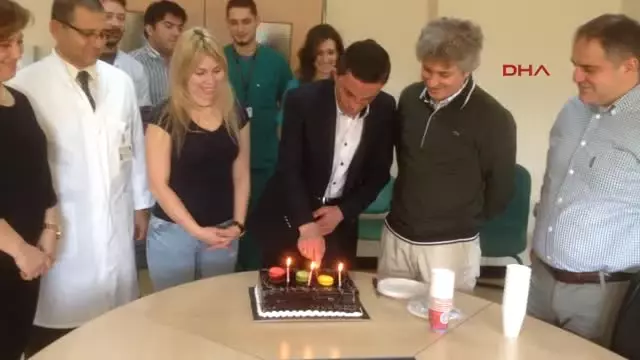 EkDoktorlarıyla Pasta Kesti Haberler