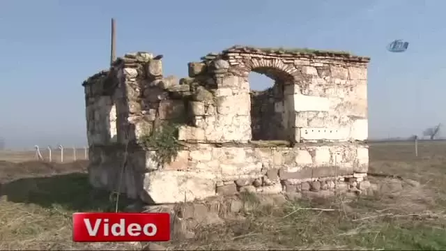 Fatih Sultan Mehmet'in Akrabalarının Türbesi Talan Edildi Fatih Sultan Mehmet'in Akrabalarının Türbesi Talan Edildi