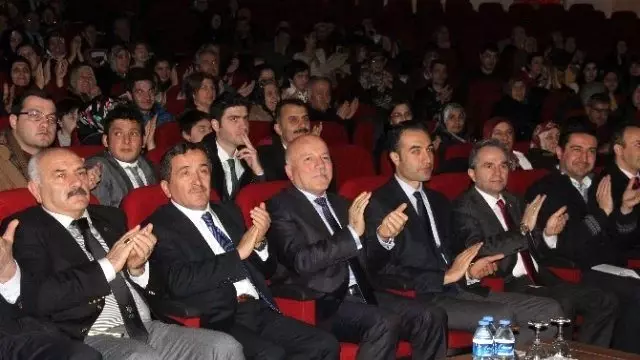 Büyükşehir Belediyesinden Zekai Tunca Konseri Büyükşehir Belediyesinden Zekai Tunca Konseri
