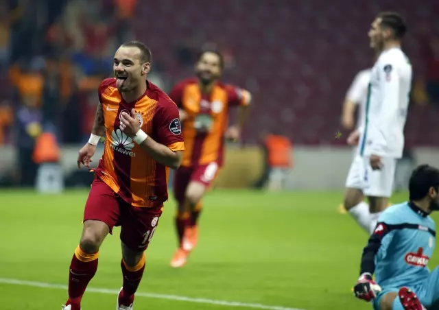 Galatasaray: 2 - Çaykur Rizespor: 0 (İlk Yarı) Galatasaray: 2 - Çaykur Rizespor: 0 (İlk Yarı)