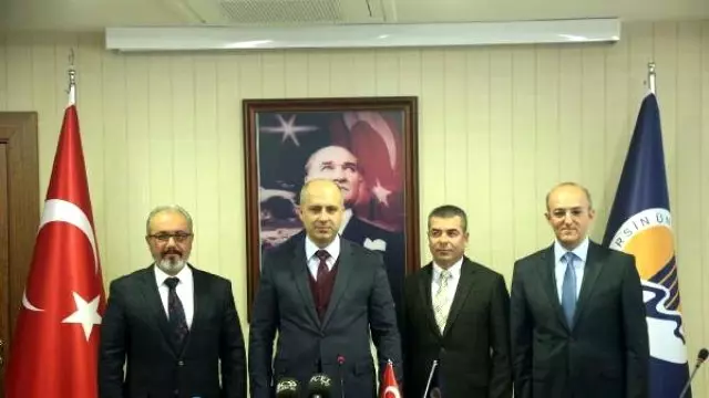 Rektör Prof.dr. Çamsarı: Tıp Fakültesi Hastanesi Personel Açısından Felç Durumda Rektör Prof.dr. Çamsarı: Tıp Fakültesi Hastanesi Personel Açısından Felç Durumda
