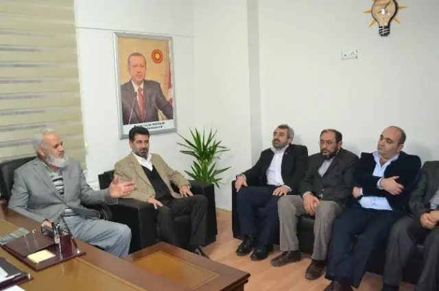 Saadet Partisinden AK Parti'ye 'Hayırlı Olsun' Ziyareti Saadet Partisinden AK Parti'ye 'Hayırlı Olsun' Ziyareti