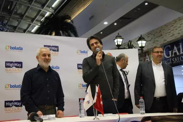 Mahsun Kırmızıgül Hayranlarını Üzdü