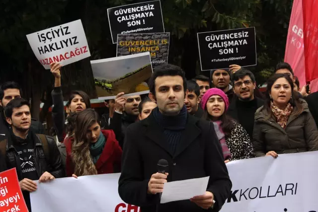 Tufanbeyli Termik Santrali İnşaatındaki İşçilerin Çıkartılması Protesto Edildi Tufanbeyli Termik Santrali İnşaatındaki İşçilerin Çıkartılması Protesto Edildi