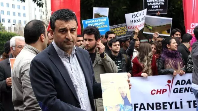 Tufanbeyli Termik Santrali İnşaatındaki İşçilerin Çıkartılması Protesto Edildi Tufanbeyli Termik Santrali İnşaatındaki İşçilerin Çıkartılması Protesto Edildi